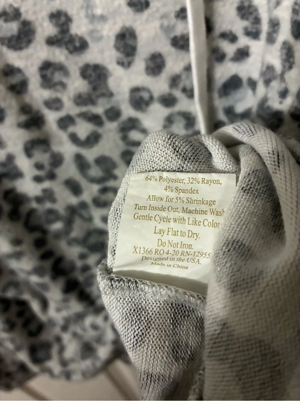 Women’s Medium Gray Leopard Print Hoodie